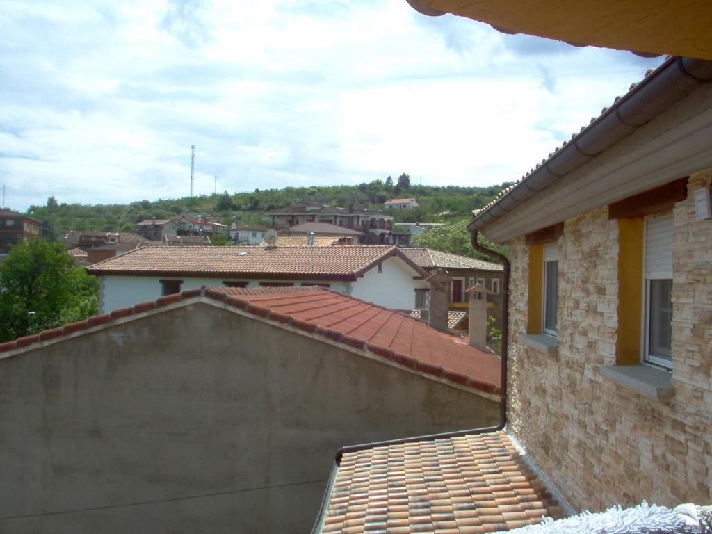 Apartamento El Dragon Serrano Sotoserrano 外观 照片